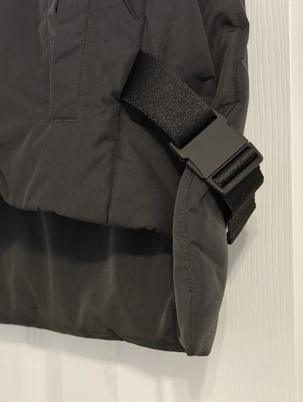 COS Puffer Vest With Hood - Picture 2 of 6